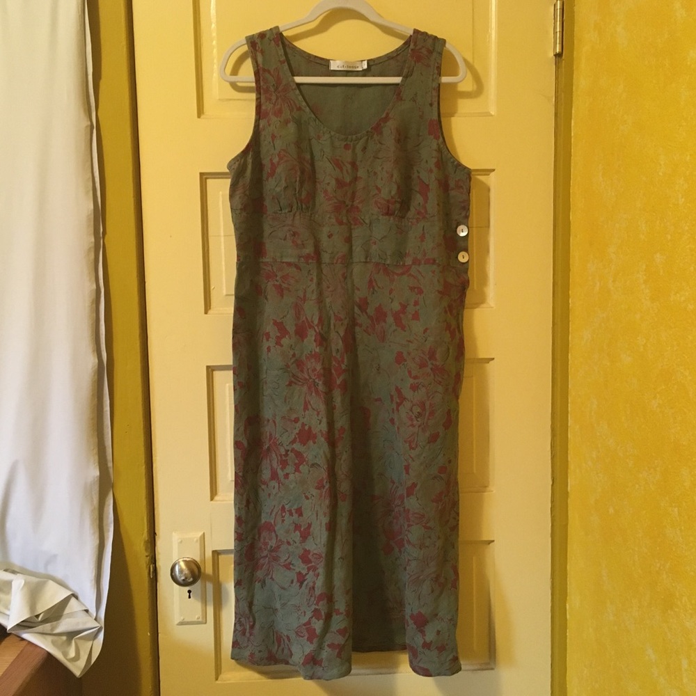 Cut Loose floral linen dress w/ shell buttons